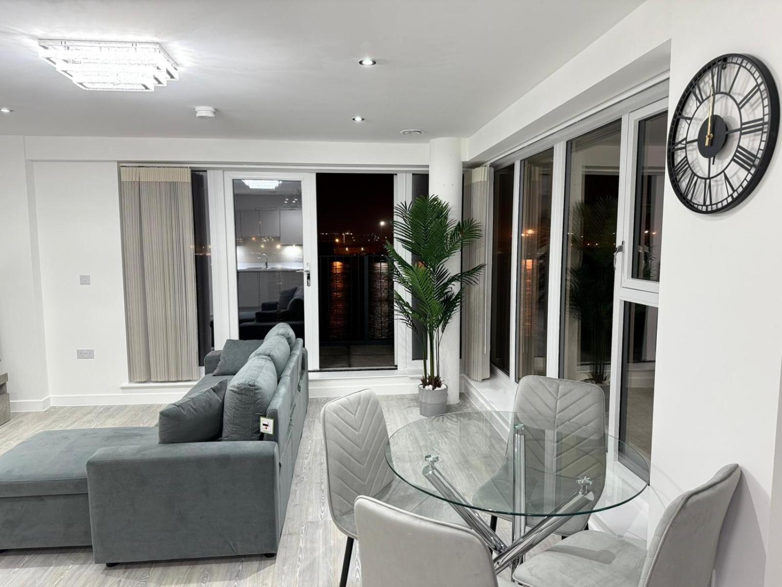 Serenity Waterfront 2 Bed Apartment Northfleet Exterior foto